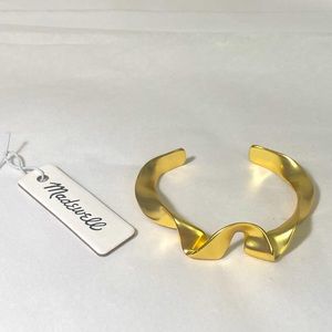 ⬇️🔴 MADEWELL gold plated twisted artisan bangle bracelet
